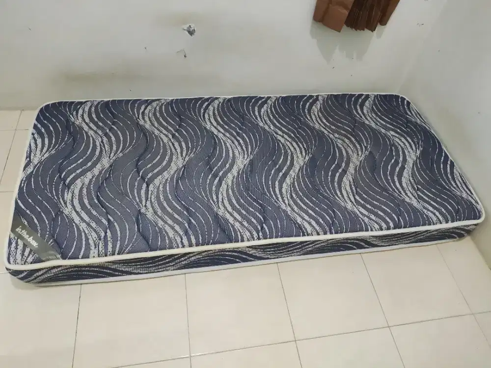 Kasur personal bekas