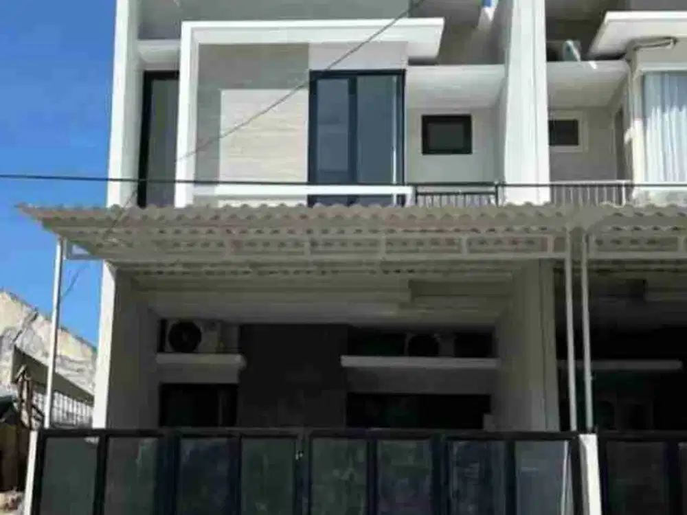 Rumah KUTISARI INDAH New Gress Minimalis selangkah ke Universitas Petra, A. Yani, SMA Petra 5