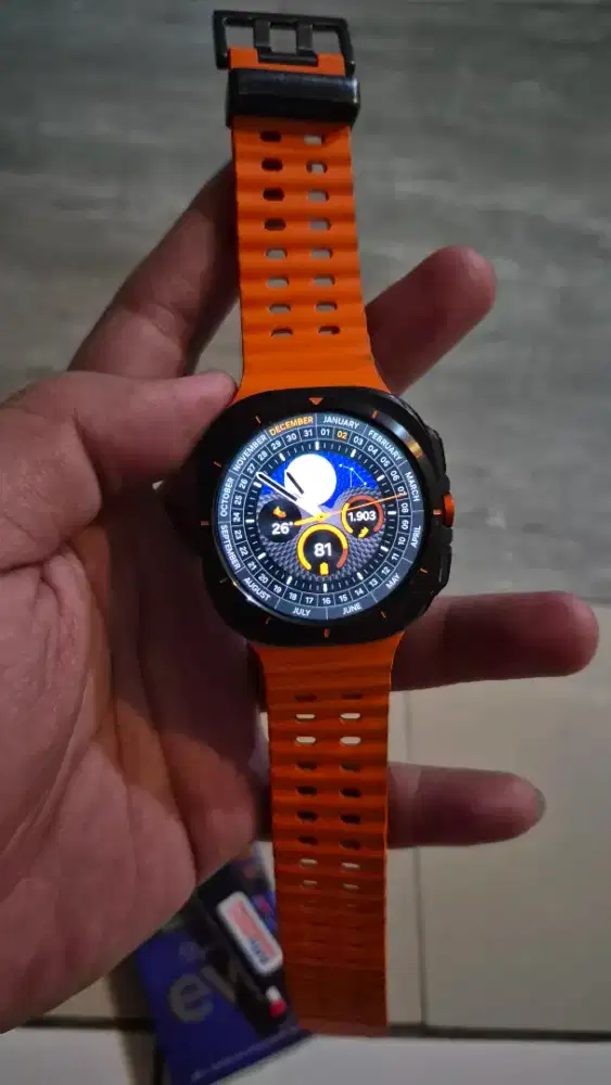 Galaxy Watch Ultra Warna Hitam Oranye