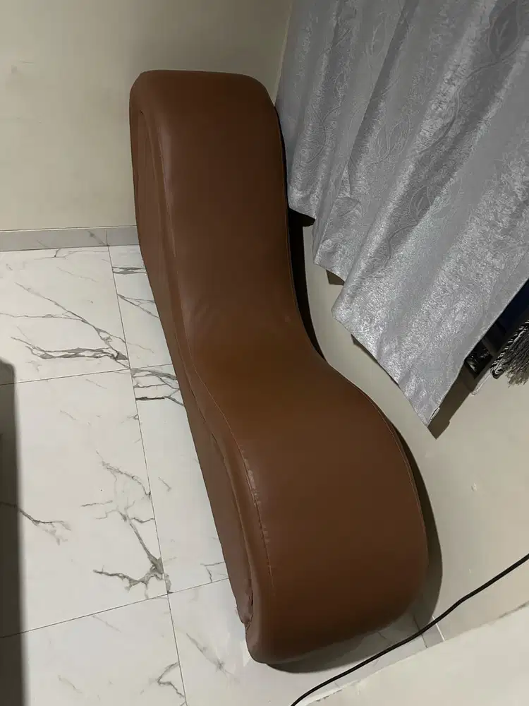 Sofa Santai Kulit Sintetis - Orange Brown