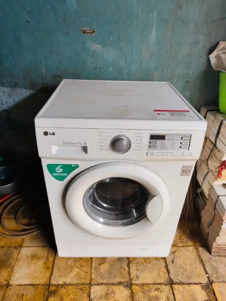 Mesin cuci front loading LG 7 KG