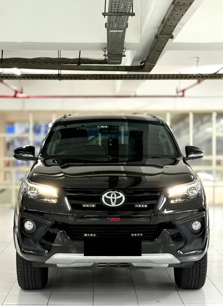 Tdp 28jt Toyota Fortuner VRZ TRD AT