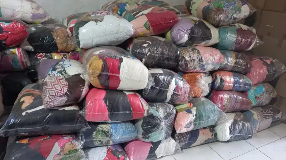 Baju Baru Ex tutup toko