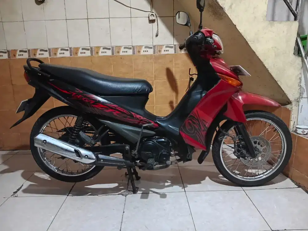 VEGA ZR 2009 plat DK-bali ORSINIL TGN 1 MULUS SIAP PAKAI MESIN STANDAT