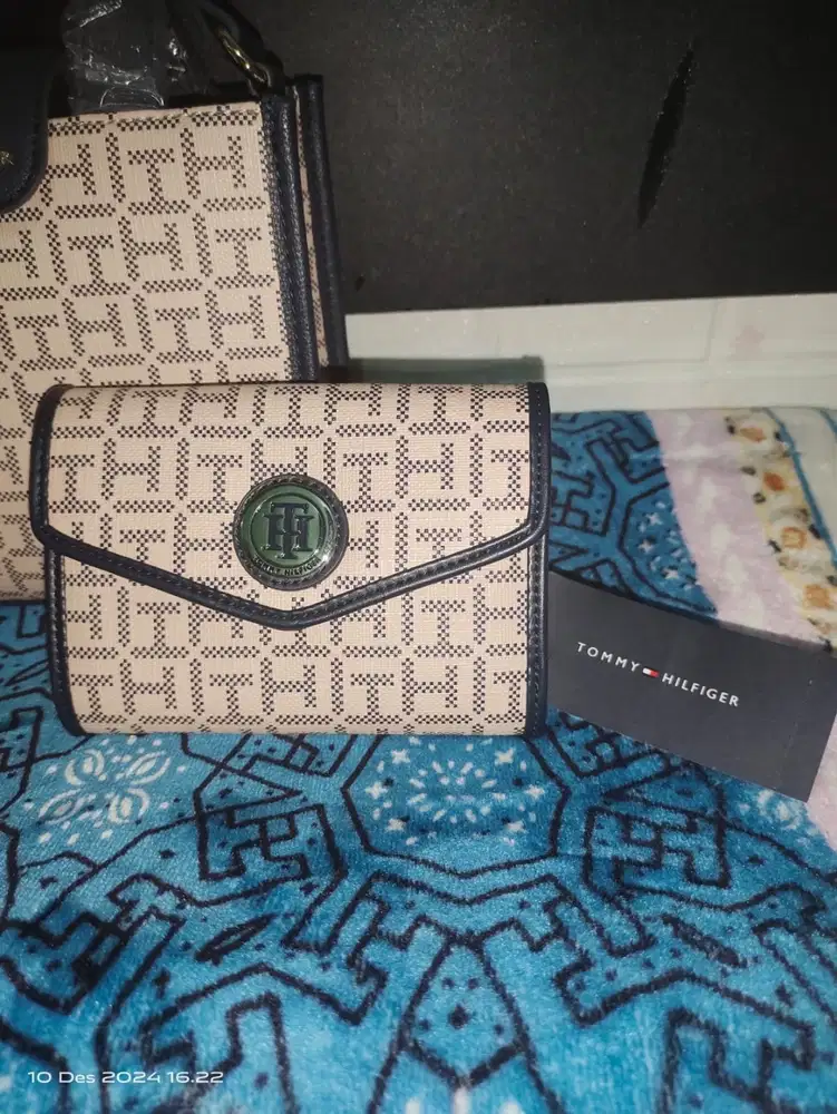 Dompet Tommy Hilfiger Original