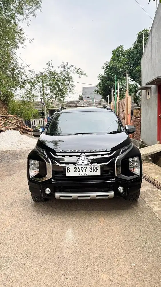 Xpander cross premium