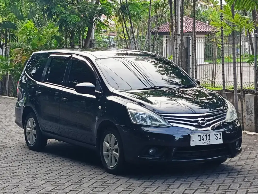 Grand Livina 2015 pmk MT nik 2014 istimewa