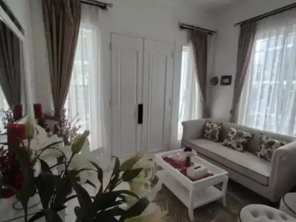 Rumah bagus dan mewah Imperial Gading Kelapa Gading 11x21m 3,5 lantai