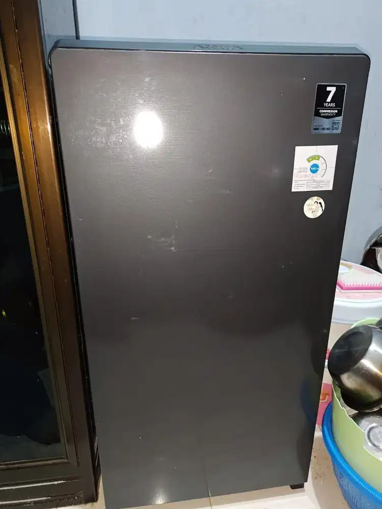 Kulkas Aqua AQR-D185