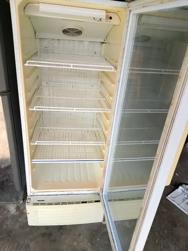 Jual showcase Sharp normal dan garansi satu bulan