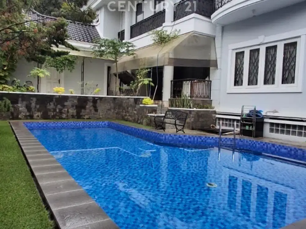Rumah Besar Mewah Lingkungan Elite Kebayoran Baru Jakarta Selatan