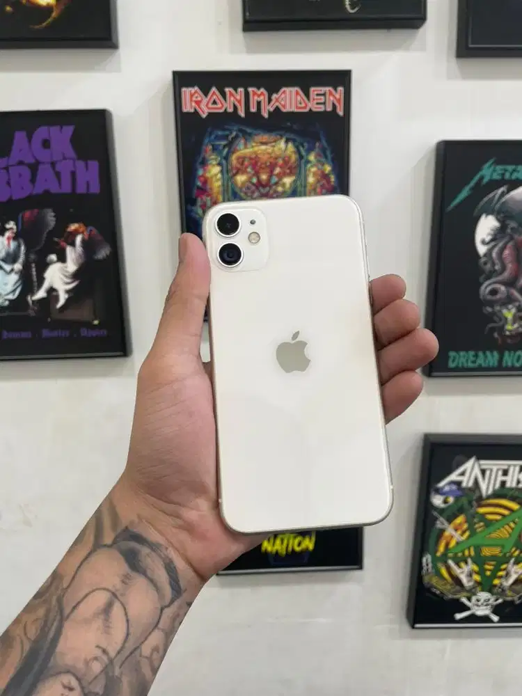 Iphone 11 64GB Fullset All Operator Mulus