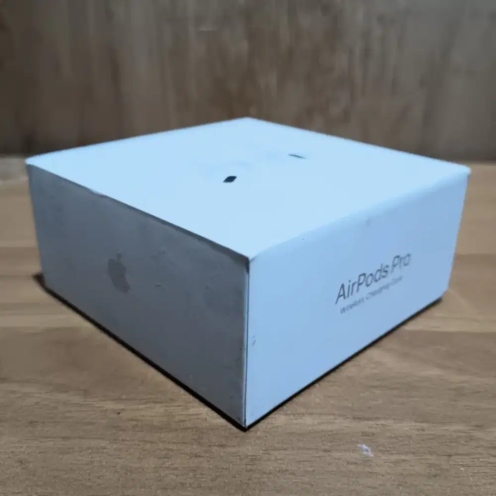 Dus Box Airpods Pro with Wireless Charging Case MWP22AM/A