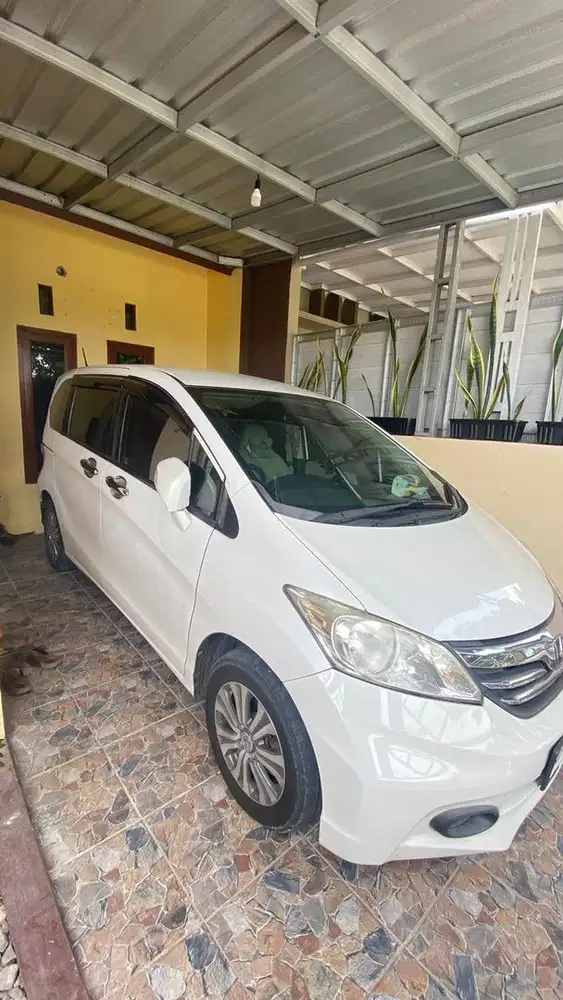 Jual Mobil Honda Freed E PSD 2012