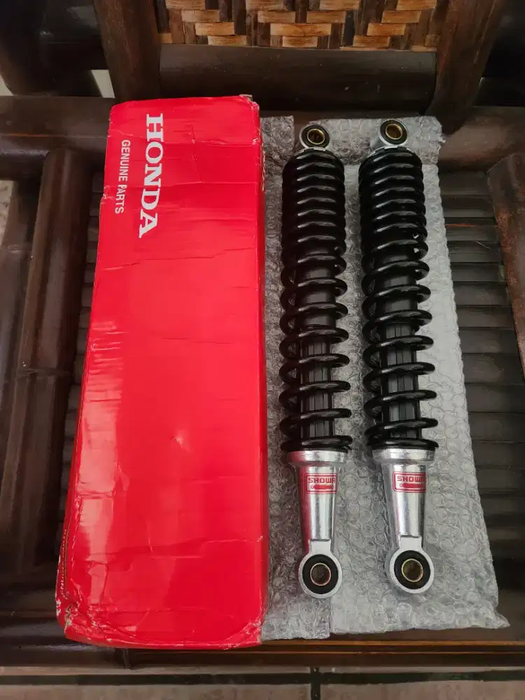 Shock belakang supra x 125 karisma blade ori