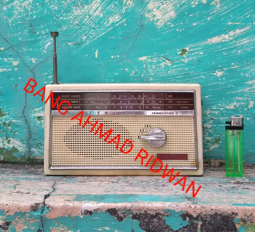 radio transistor antik jadul kuno tua klasik MW AM SW HITACHI