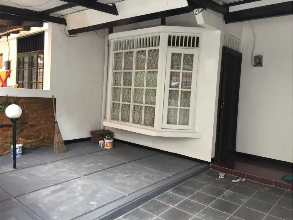 Disewakan Rumah Homey 3KT di Sektor 5 Bintaro, Tangerang Selatan