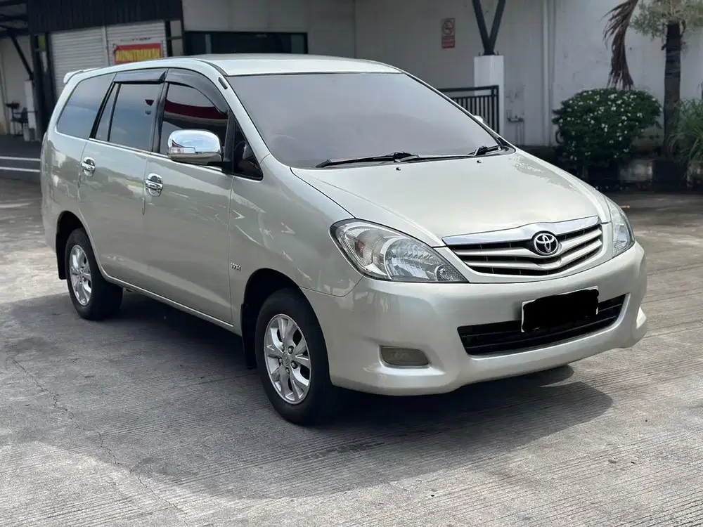 Innova 2009 G luxury matic bensin solo