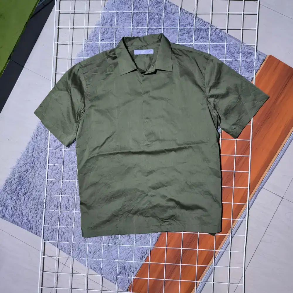 8second short shirts
Sz L

Kond 9.7/10 like new