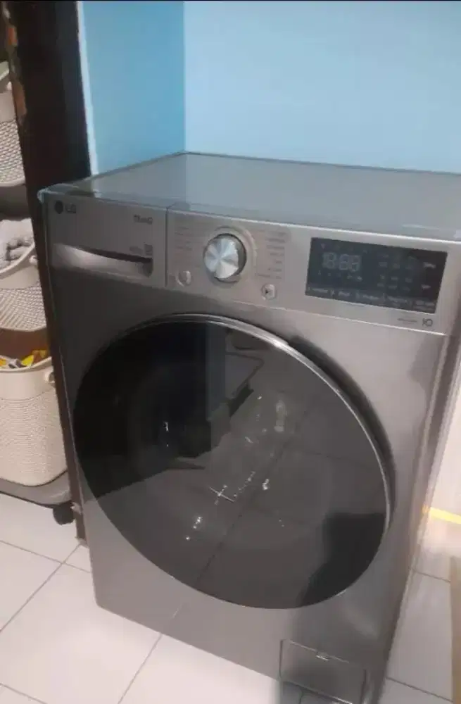 Mesin cuci LG front loading kapasitas 8,5kg FV1285S3VS