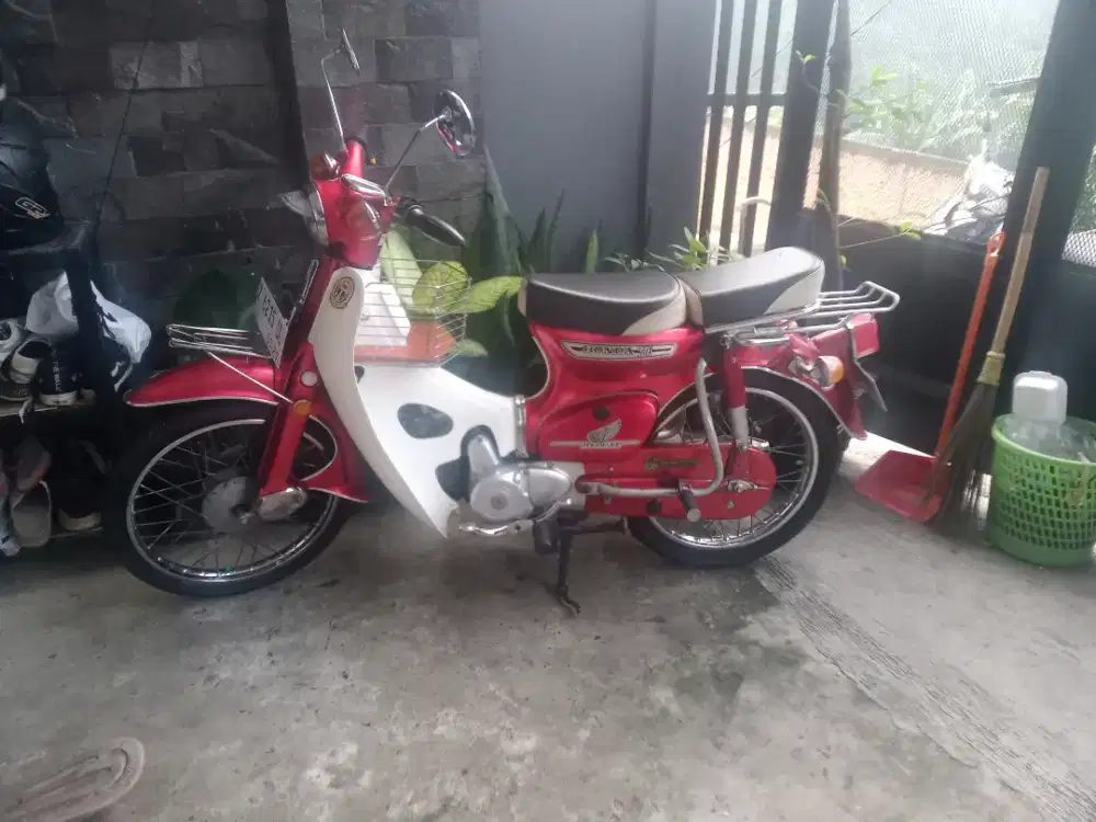 Honda C70  super cup lokasi didepok