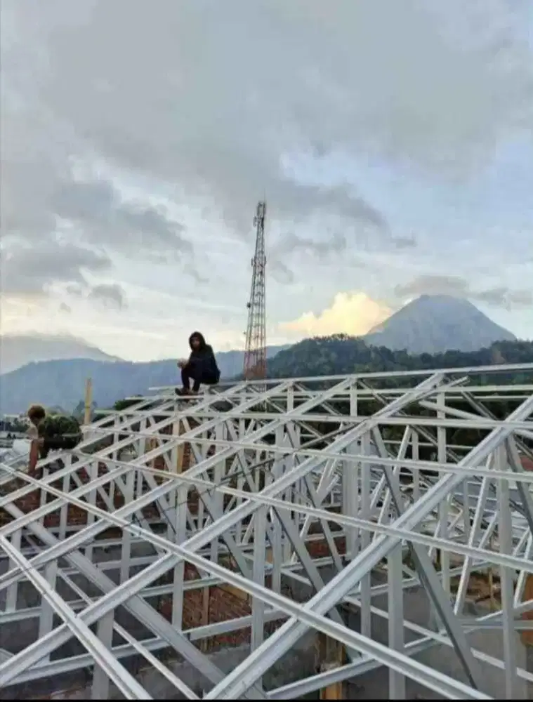 Rangka atap baja ringan kanal C 75