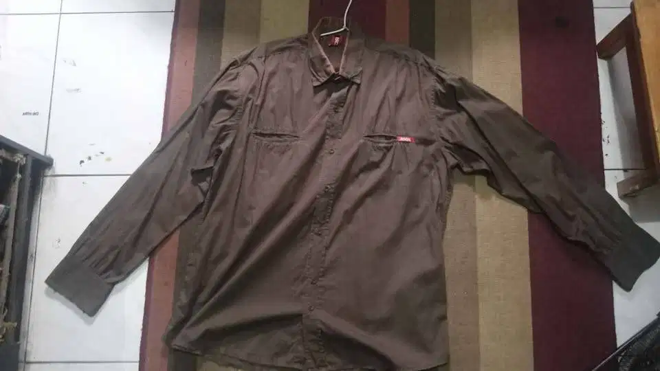 Kemeja Lengan Panjang Oval Research Hijau Dongker size L