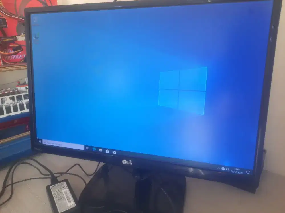 Monitor LG-20inch Masih Layak Pakai Lengkap Harga Murah Siap COD