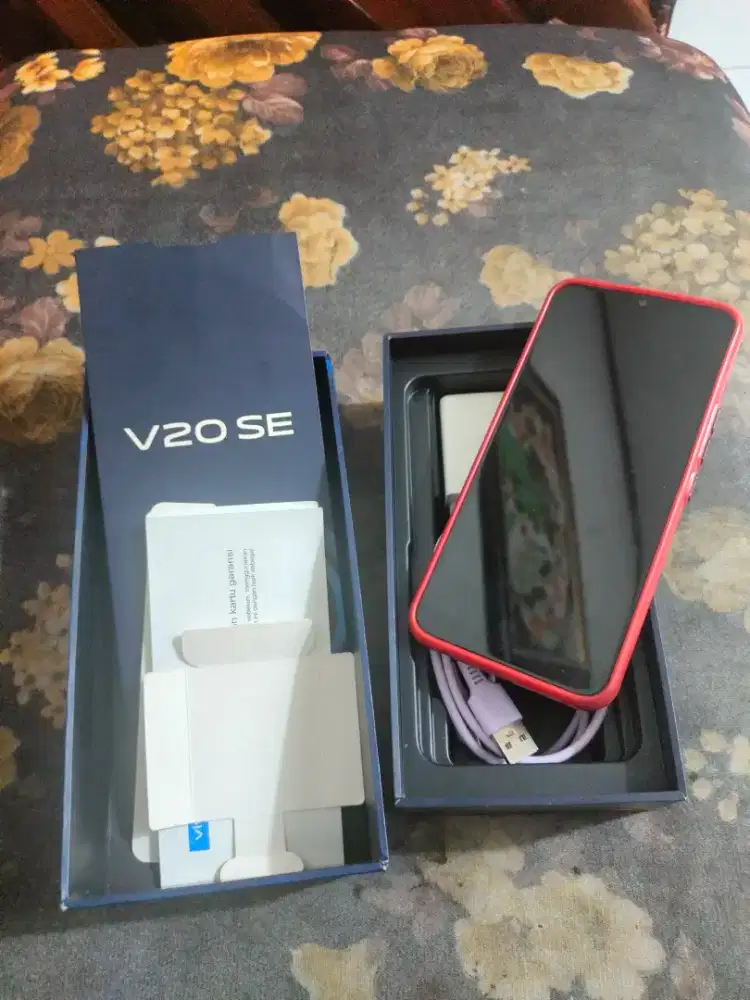 Vivo POCO Snapdragon V 20 SE 8/128 1,1