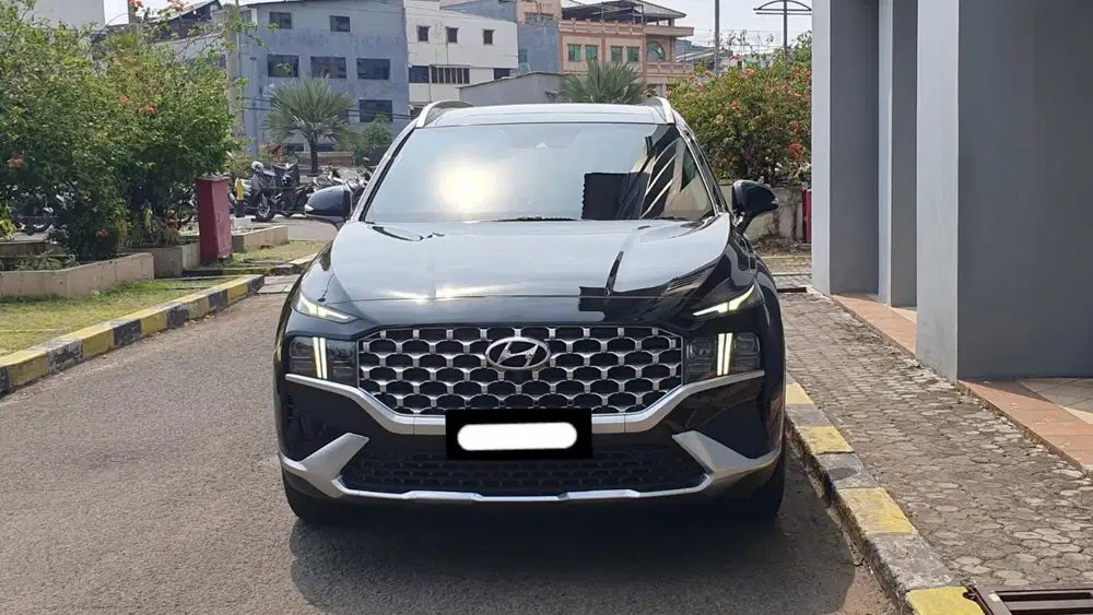 Hyundai santafe signature 2023 hitam bensin pajak panjang