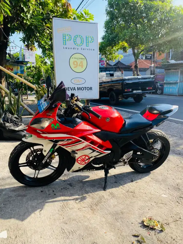 Yamaha R15 Deva motor