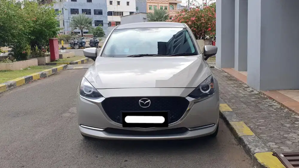 Km11rb mazda 2 skyactive sedan 2022 silver pajak panjang