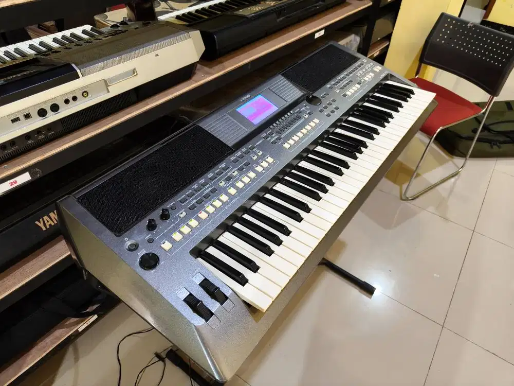 Keyboard YAMAHA PSR S670 Normal No Minus Siap Pakai