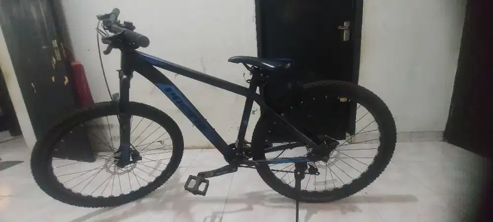 Sepeda gunung panfasic kondisi seperti baru