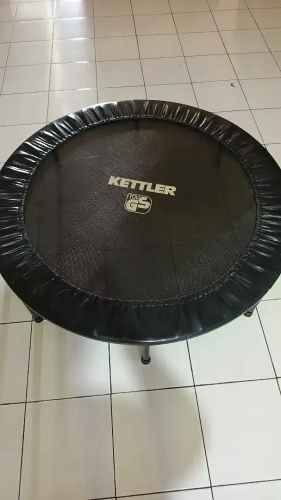 Trampolin Kettler jarang dipakai