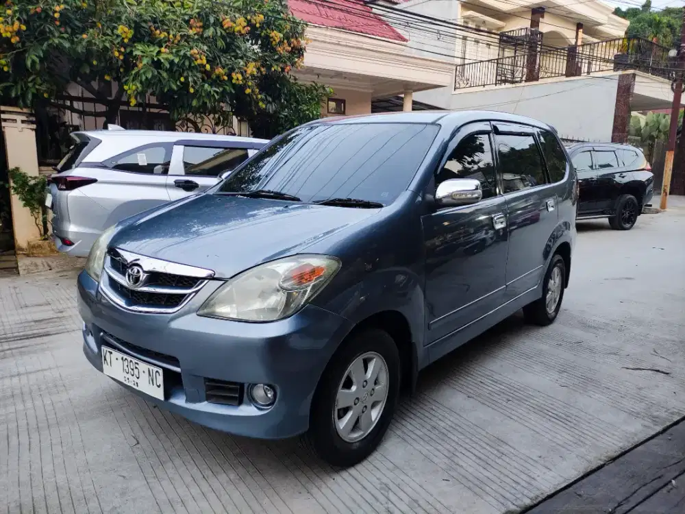 Toyota avanza G 1.3 cc AT matic 2010