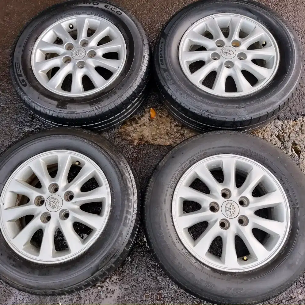 Velg original OEM Innova luxury ring 15 pcd 5x114,3 ban 205/65 R15