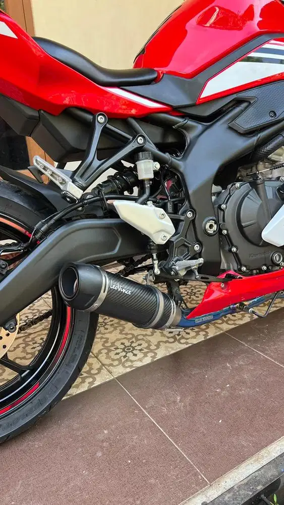 ZX25R ZX25 R TIPE TERTINGGI ABS QS MERAH PUTIH KONDISI SUPER ISTIMEWA!