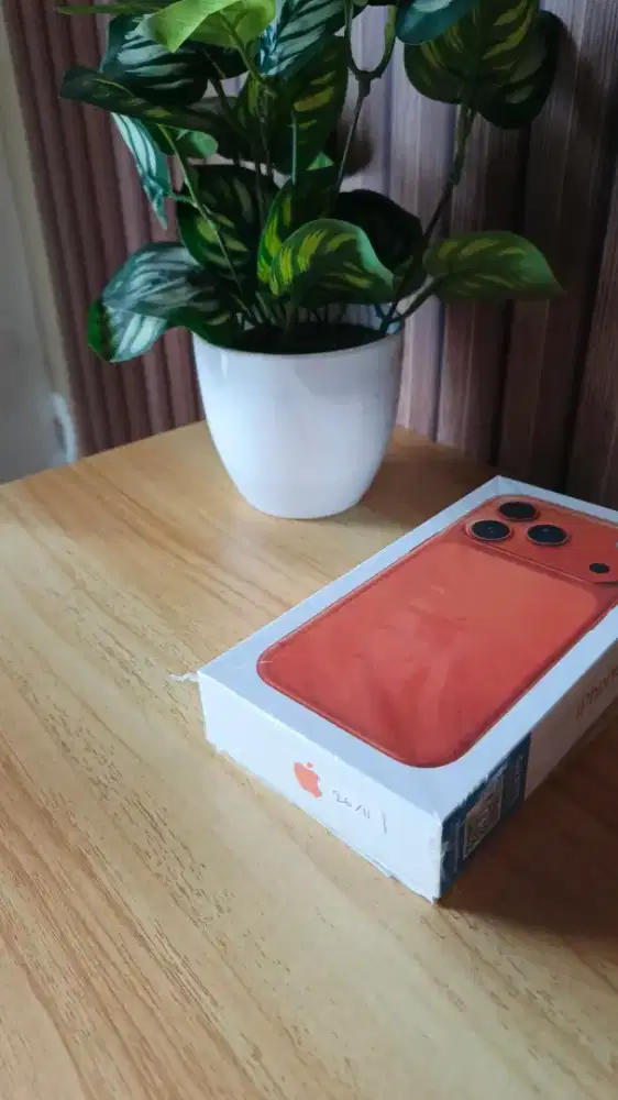 Dijual Iphone 17pro Cosmic Orange