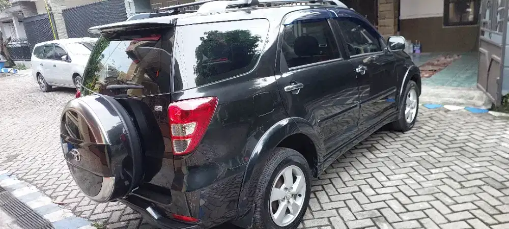 Toyota Rush S matic 2010 bagus