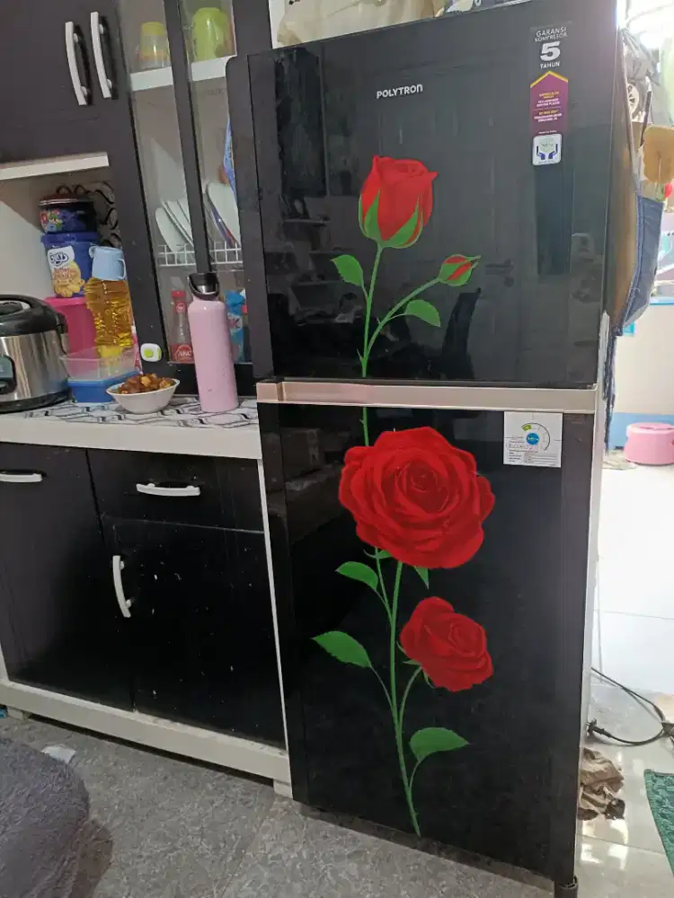 KULKAS POLYTRON 2PINTU MASIH DINGIN DAN BAGUS