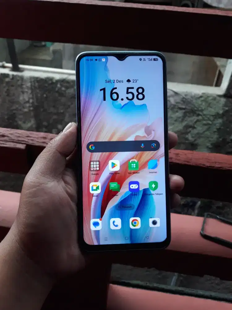 Oppo A18 4/128 Batangan