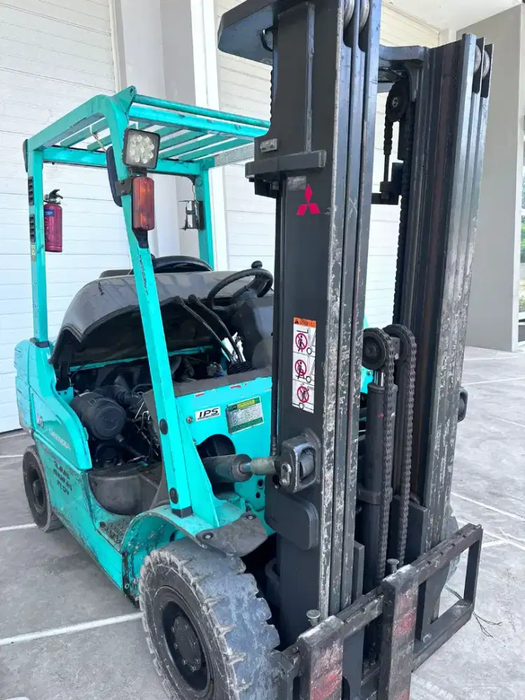Forklift bekas murah original mitsubishi 2,5 Ton 2021