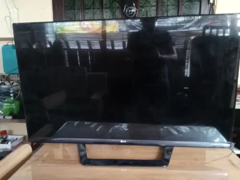 LED LG 47 inch Minus rusak LCD, Murah aje, COD Cibubur