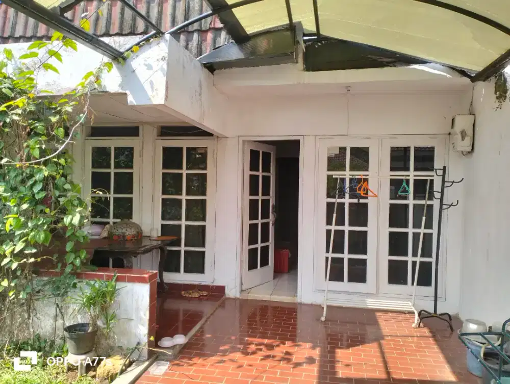 Jual Rumah Dekat Taman di Komplek Liga Mas Indah Pancoran