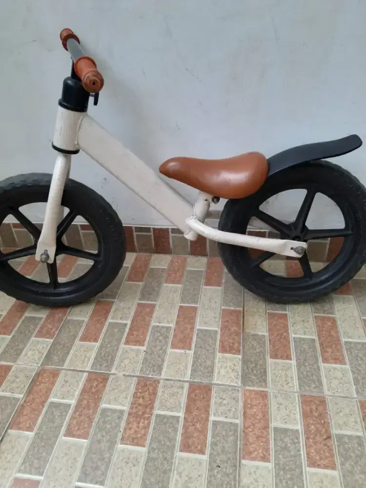 Balance bike anak mulai 3 tahun
