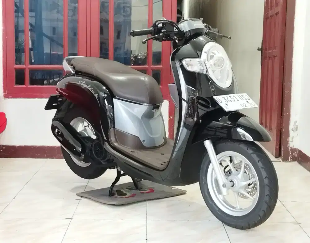 Low KM Superb! Honda Scoopy Stylish Th. 2019 B-DKI Pajak On Istimewa