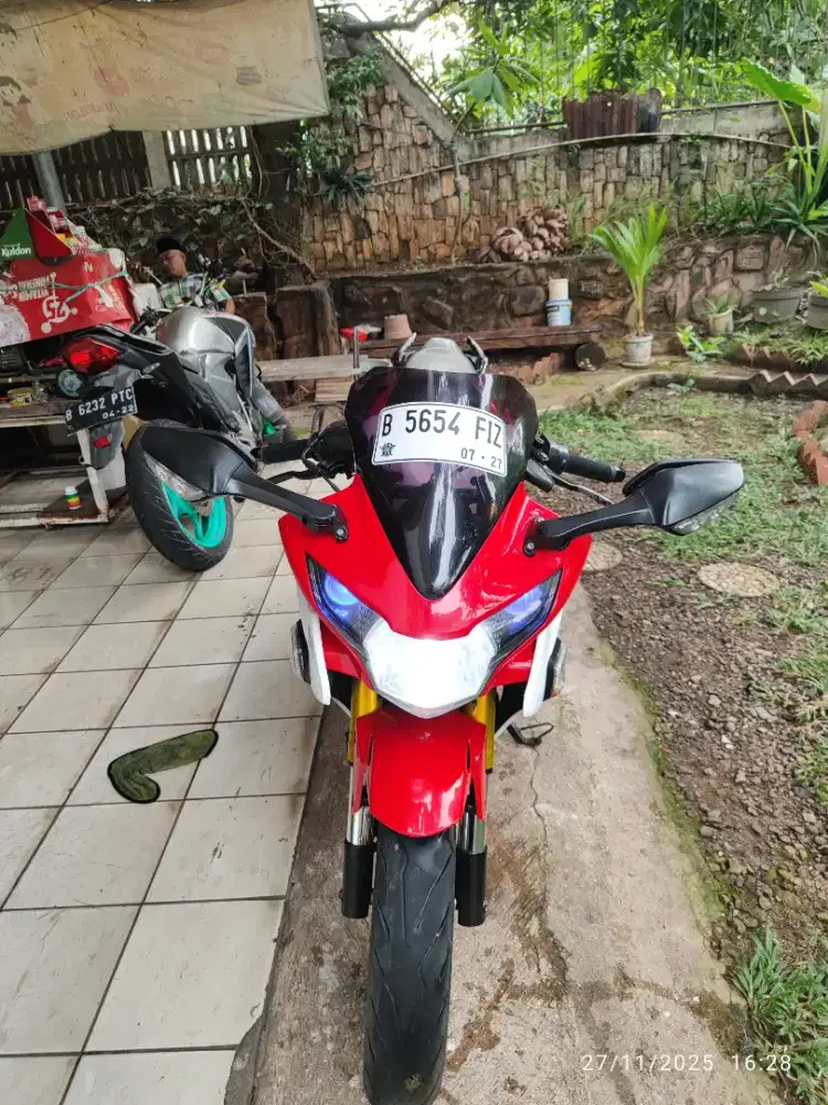 Dijual Cbr 150 cbu 2012