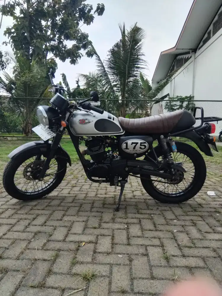 Kawasaki w175se