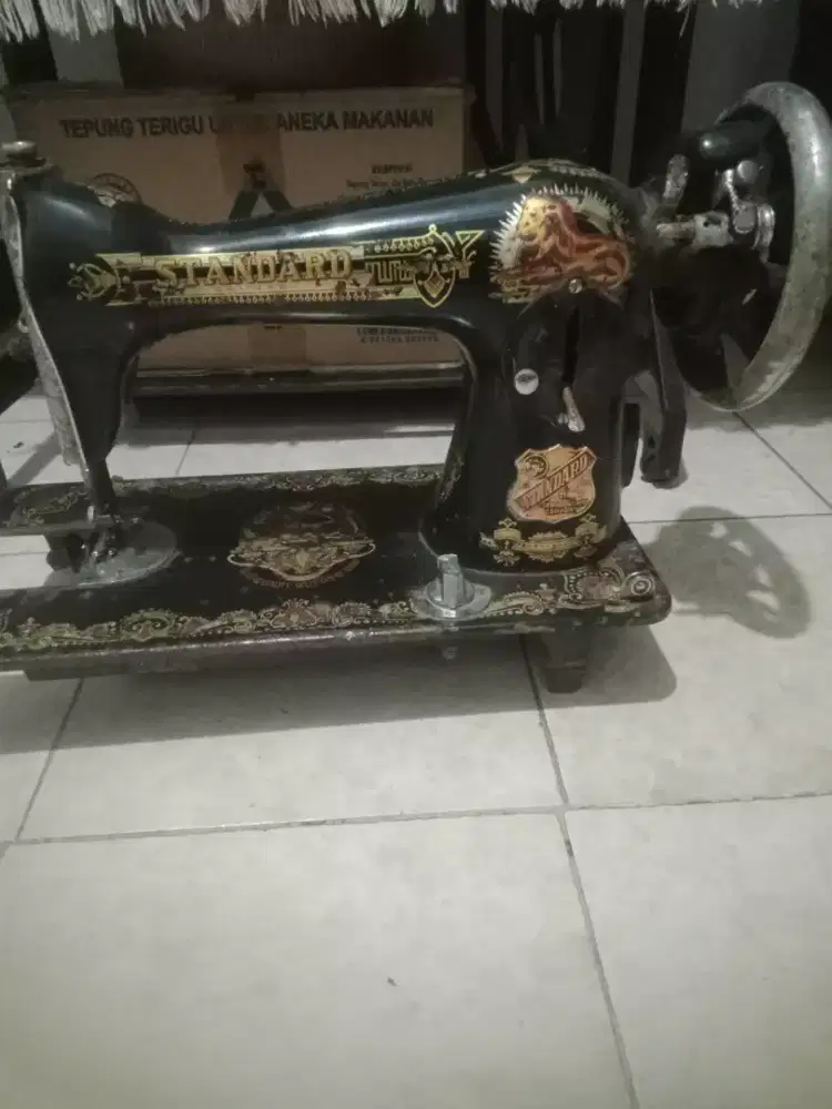 Jual mesin jahit standart bekas
